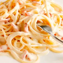 Espaguetis a la Crema con Bacon 🥓