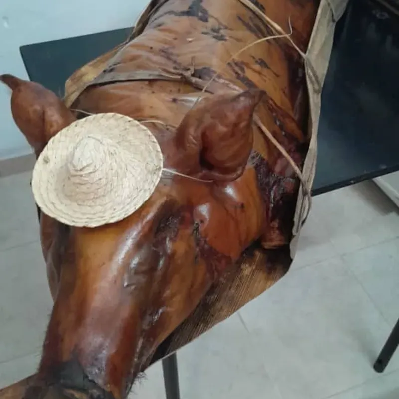 Cerdo para 50 comensales