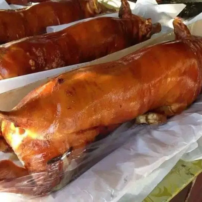 Cerdo para 70 comensales