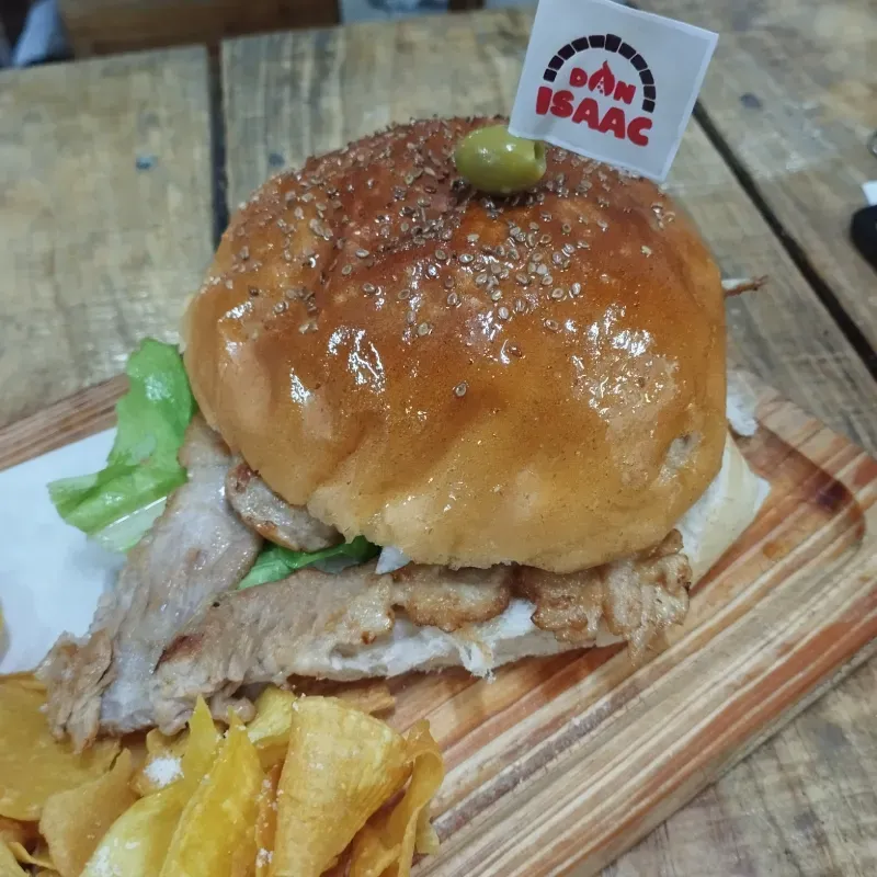 Pan con Bistec de cerdo 