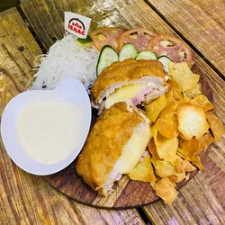  Tabla de pollo a la cordon bleu con salsa bechamel