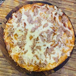 Pizza de atún y queso Gouda 