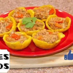 Tostones rellenos con jaiba