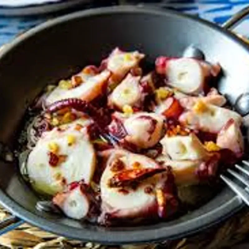 Pulpo al Ajillo