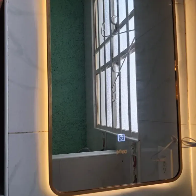 Espejos tactil con 3 pasos de luces borde dorados