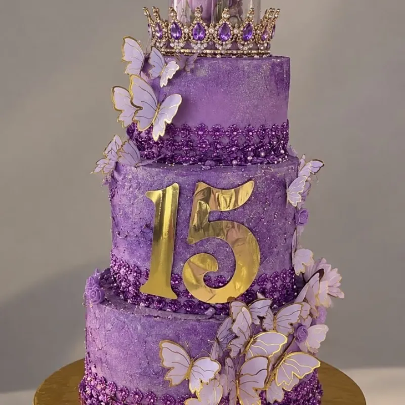 Cake de tres pisos 🎂