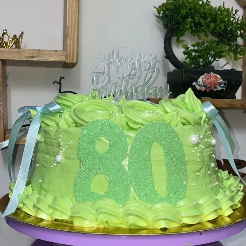 Cake personalizado (usted elige temática) 20cm diámetro x 15cm alto