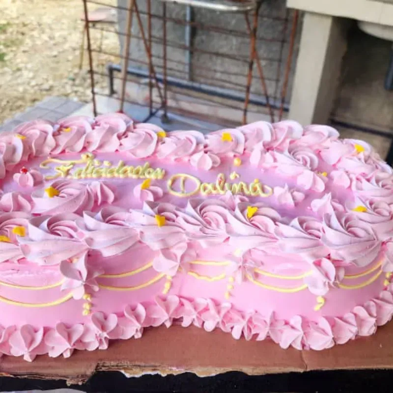 Kake relleno con leche condensada