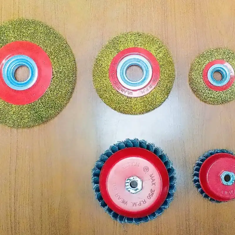 Cepillo de alambre para p/cuenco 4”