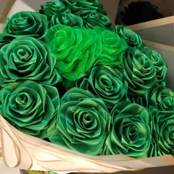 Bouquet verde esmeralda: elegancia que impacta 
