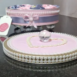 Caja Vintage Donum – 10 Rosas con Cristales y Sello Lacrado