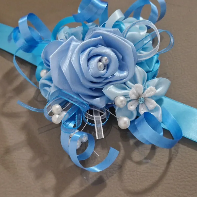Pulsera “Susurro Azul” – Flores con Perlas y Cintas Finas