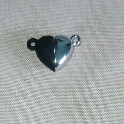 Corazón plateado-negro