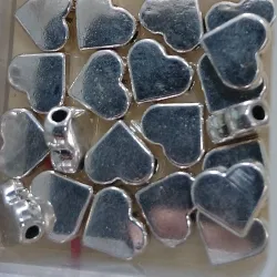 Corazones plateado de plástico
