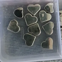 Corazones plateado de plástico