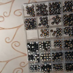 Cuencas de letras NEGRAS -DORADAS