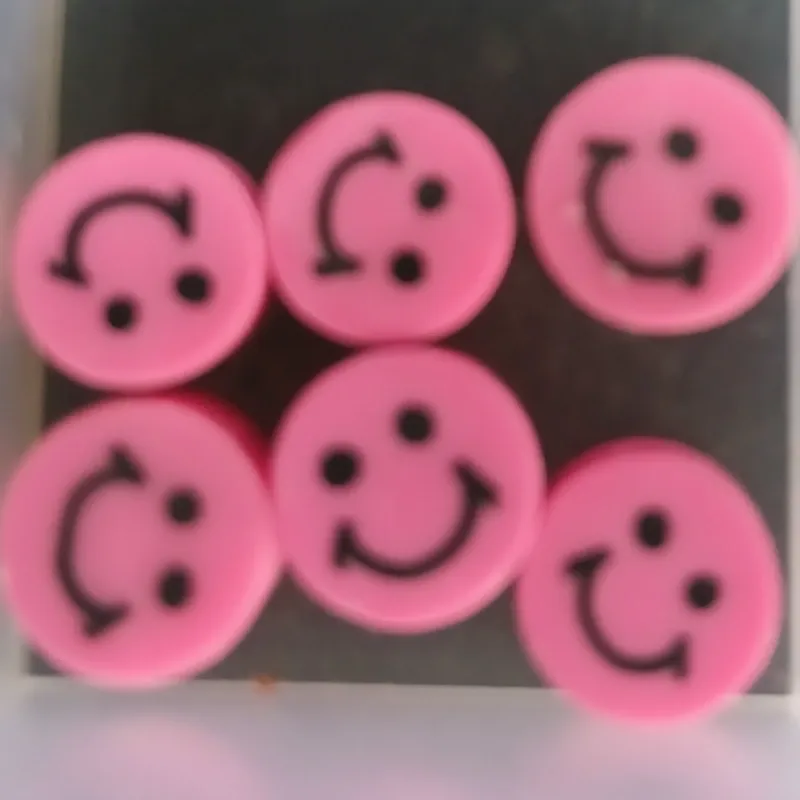 Emoji rosado claro