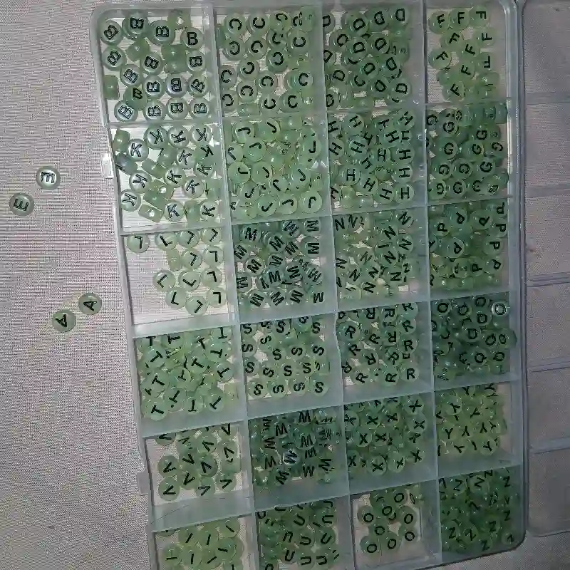 Paquetes de letras surtidas fluorescentes