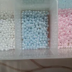 Perlas plásticas de 4mm