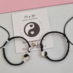 Tejidas , separador Yin yan plástico,perlitas , corazon inmanetizado,  cuencas