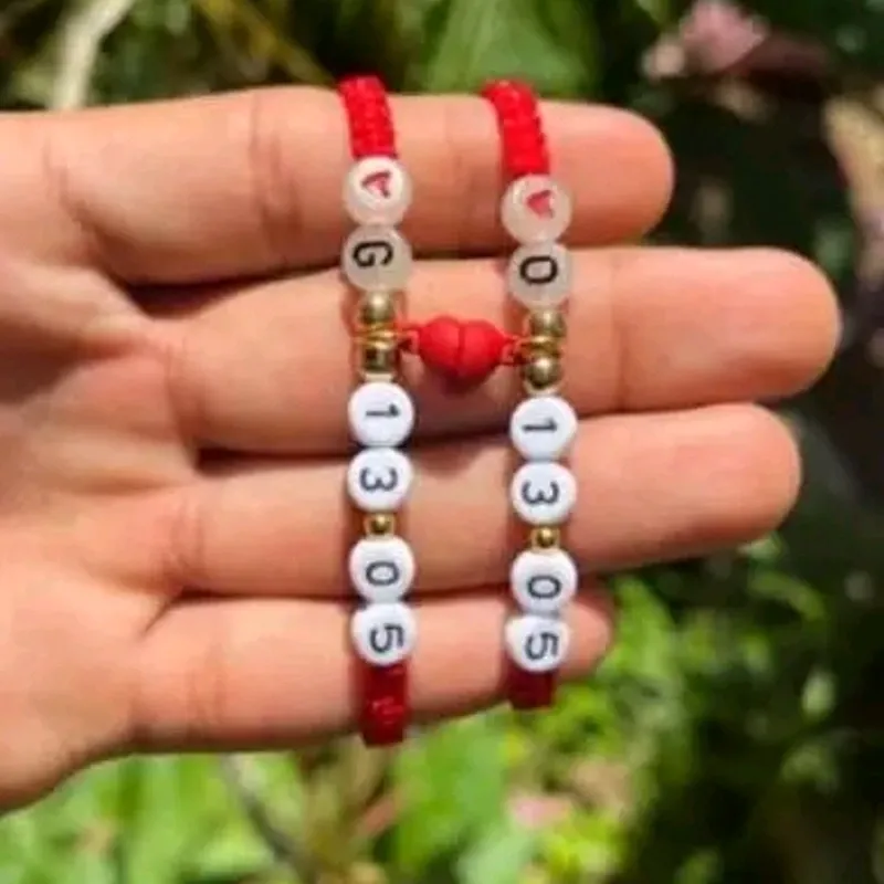 Tejidas , cuencas , corazón inmanetizado, perlas