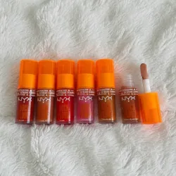 Brillos voluminizadores de alto pigmento NYX🧡