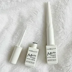 Delineador líquido blanco 🤍