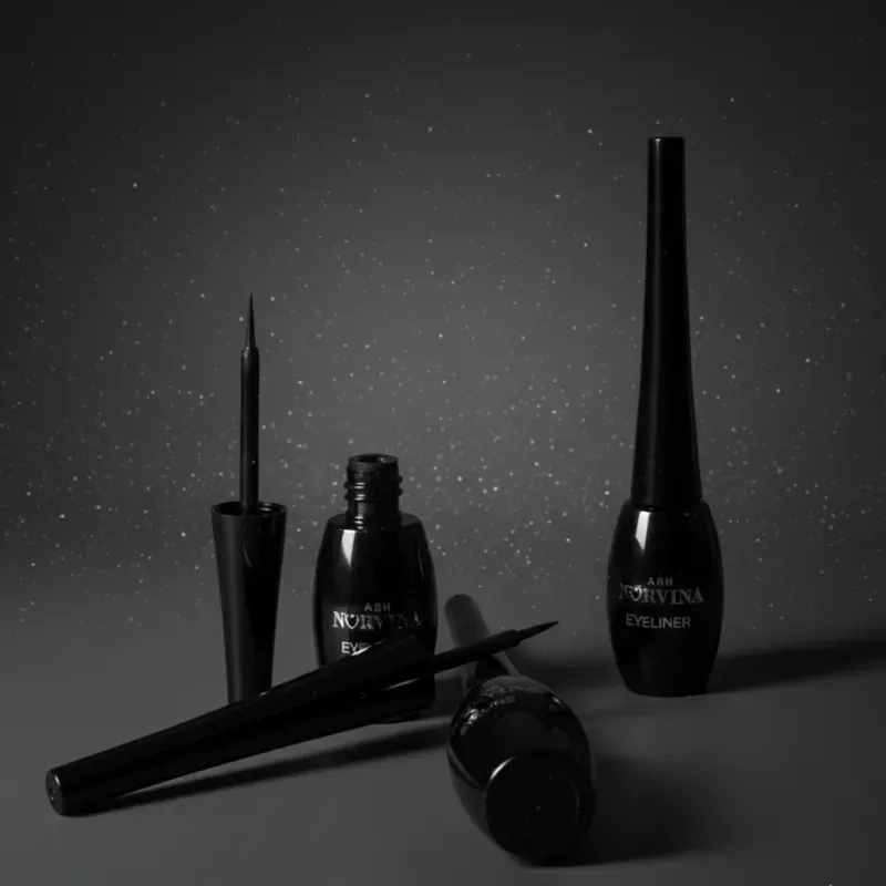 Delineador líquido negro🖤