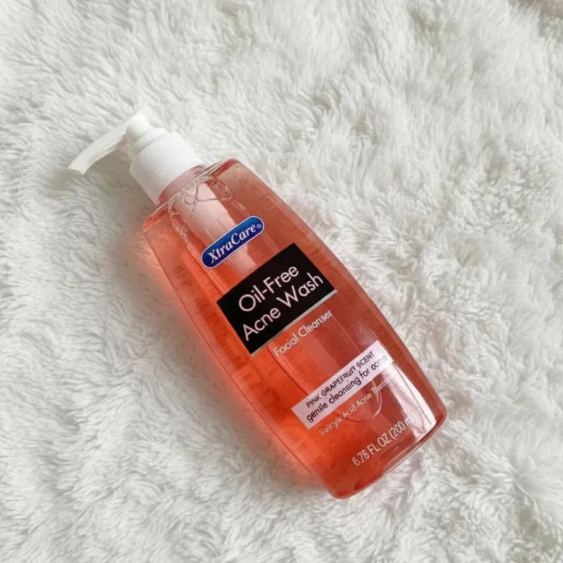 Limpiador facial para el tratamiento del acné