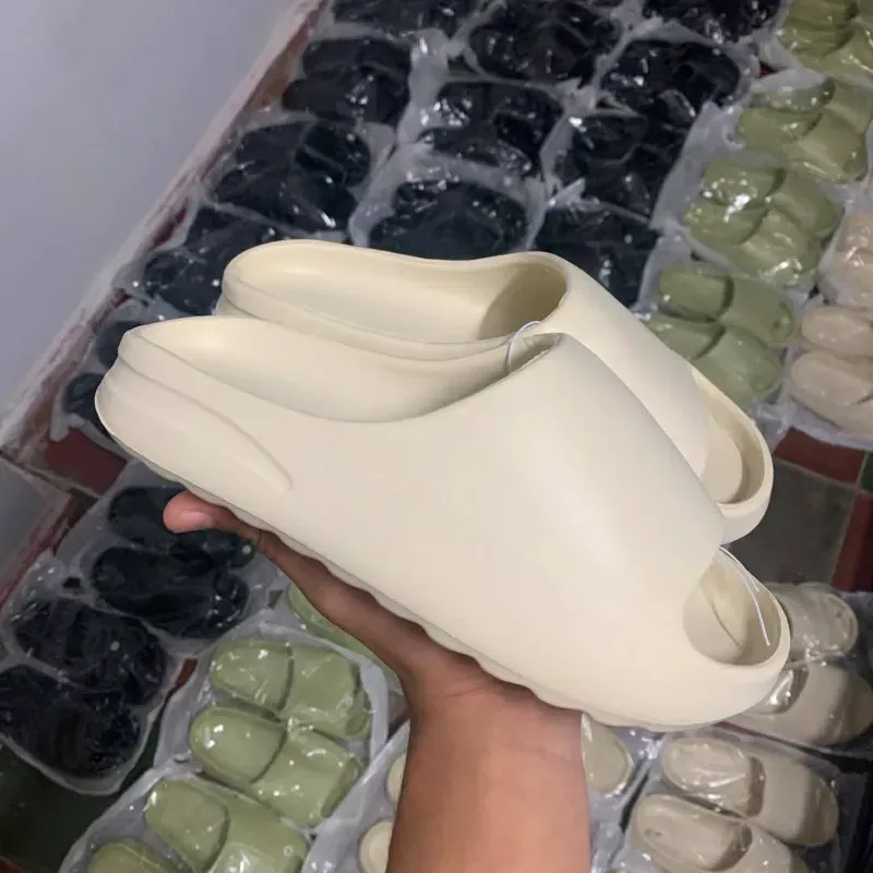 Chancletas yeezy 