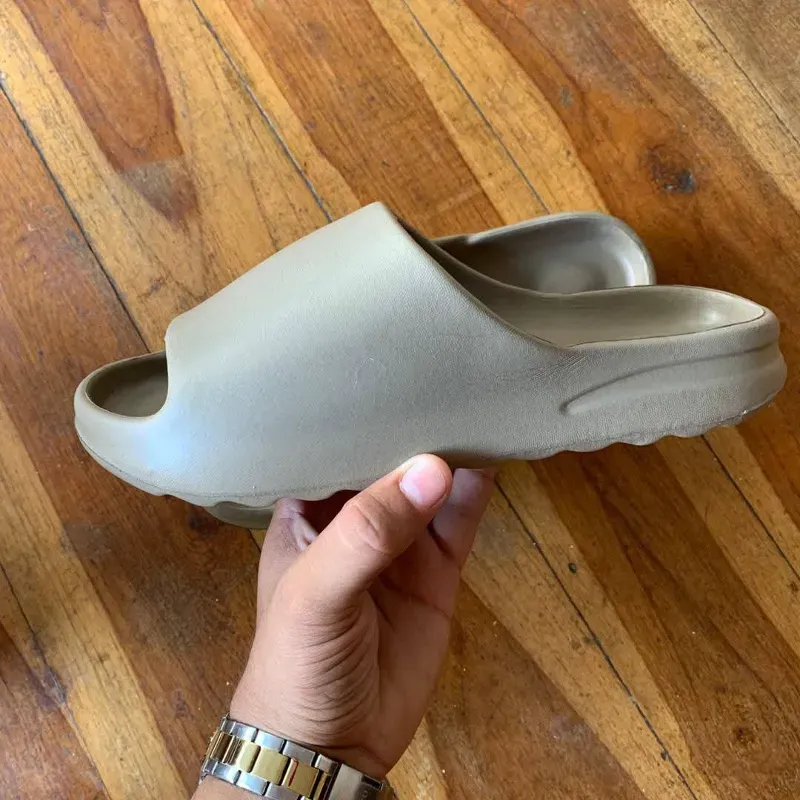 Chancletas yeezy 
