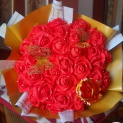 Ramos de rosas eternas en foami