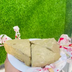 Paleta de Cheesecake bañadas de Pistacho