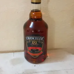 Botella de ron