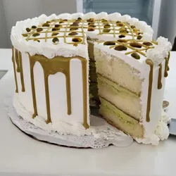 Tarta de Nata con Crema de Pistacho