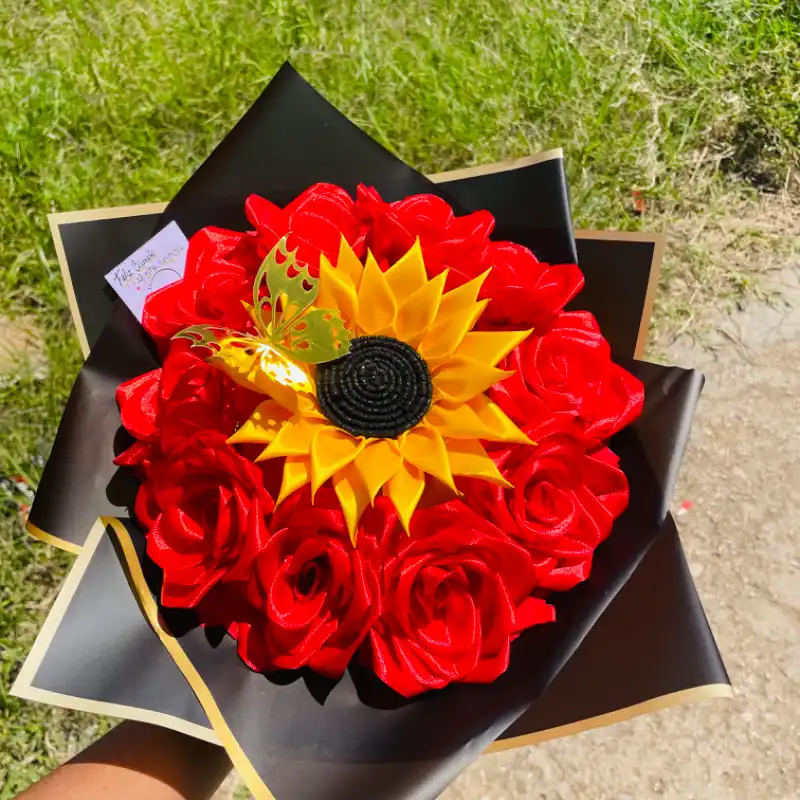 Ramo combinado rosas con girasol 🌻 