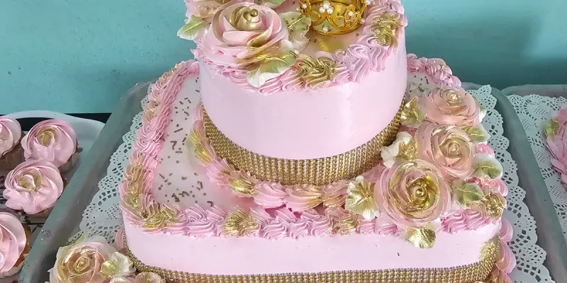 Cake de Media Bandeja de Dos Pisos 