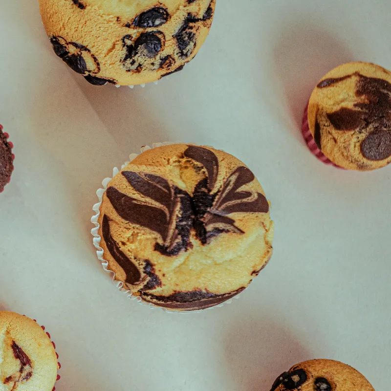 Mini muffins marmoleados 