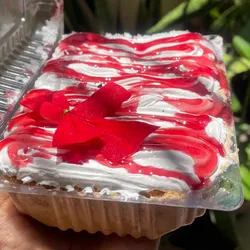 Tres leches con frutos rojos🫐 ( formato medio ) 