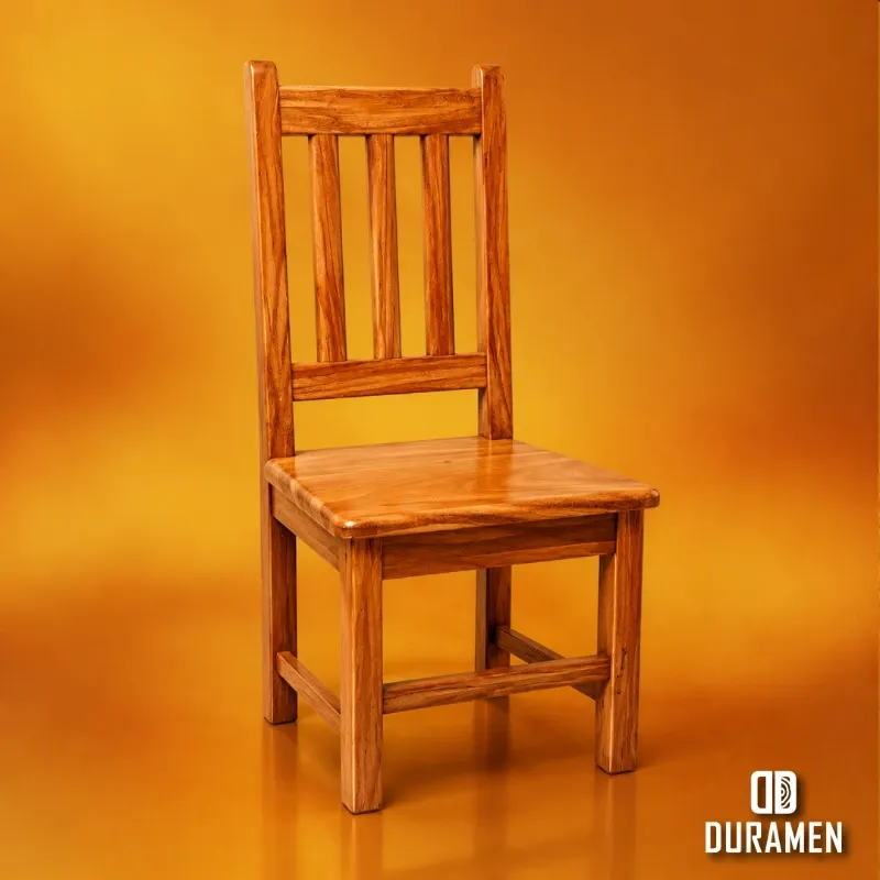 Juego de cuatro sillas