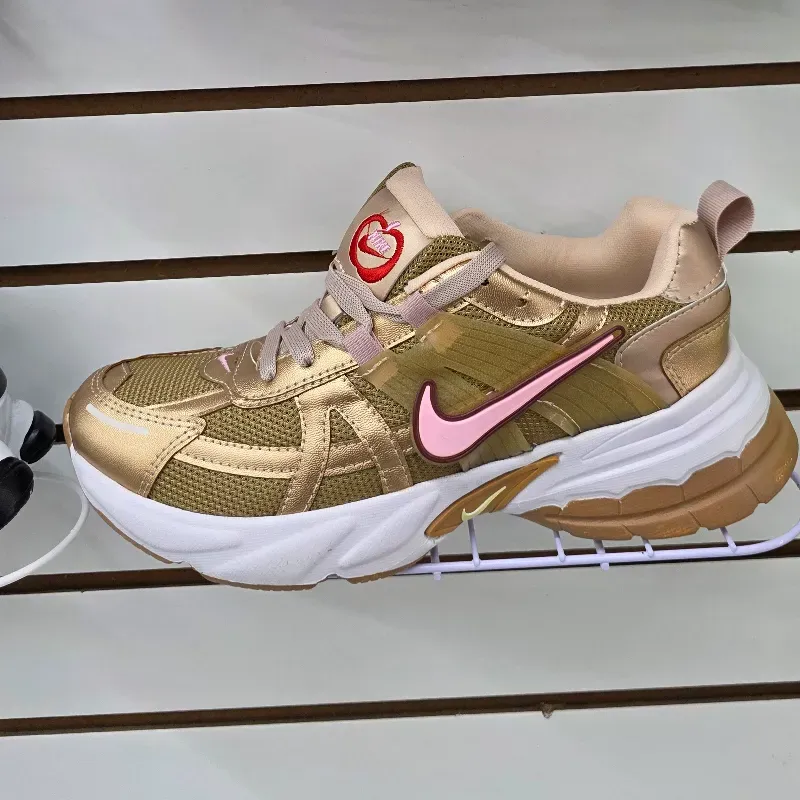 Zapatillas Nike doradas