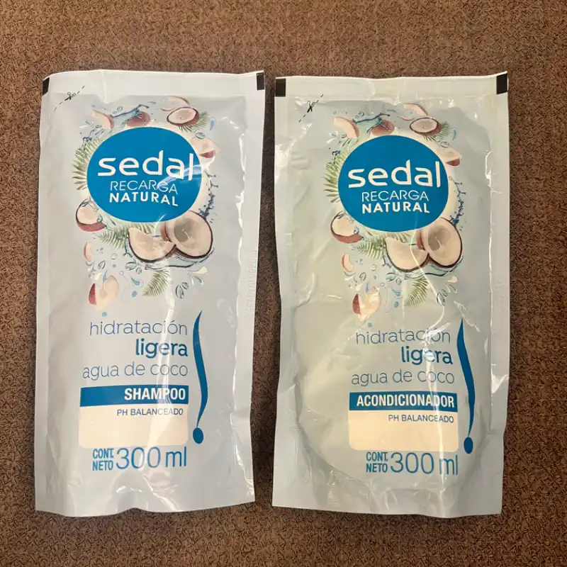 Champú y acondicionador sedal sobre 
