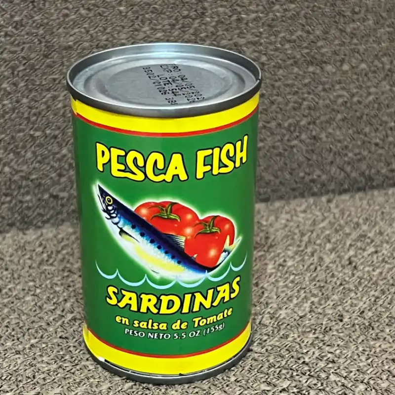 Sardinas en tomate pequeña 