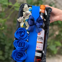 Caja con rosas y bebida🎁✨
