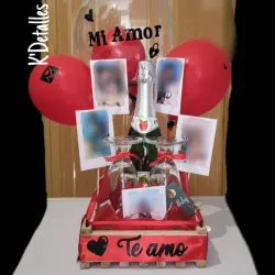 Caja decorativa con globos 