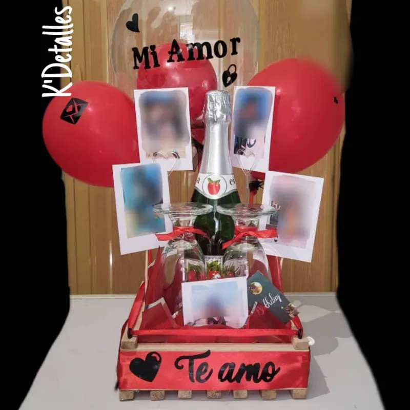 Caja decorativa con globos 