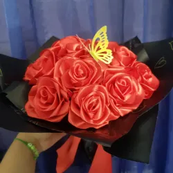 Ramo de 12 rosas eternas 