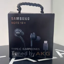 Audífono AKG de cable Tipo C
