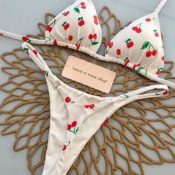 Bikini Blanco con Cerezas Talla M
