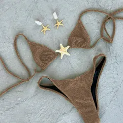 Bikini carmelita con estrella de mar